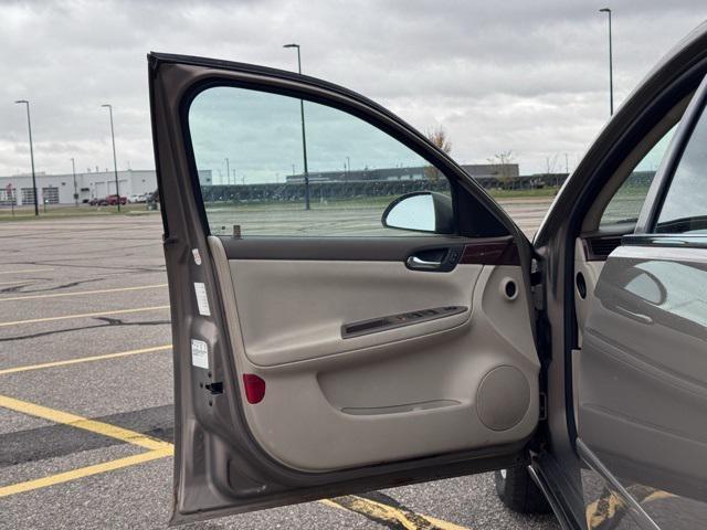 used 2006 Chevrolet Impala car, priced at $1,995