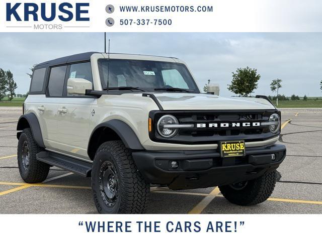 new 2025 Ford Bronco car, priced at $61,677