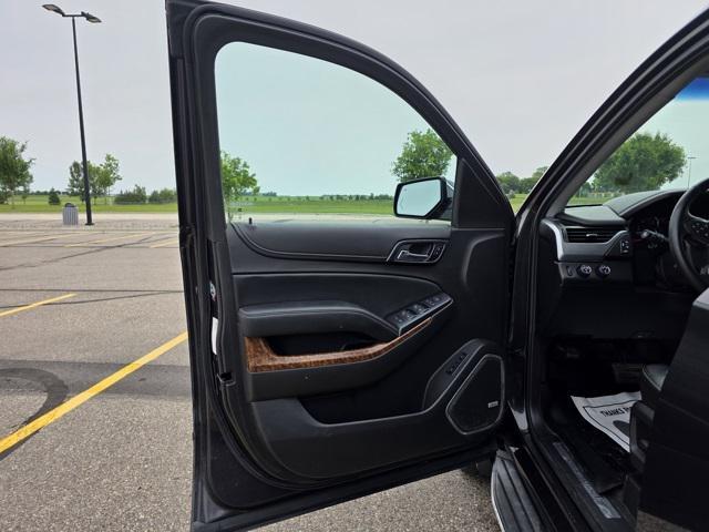 used 2015 Chevrolet Suburban car, priced at $18,500