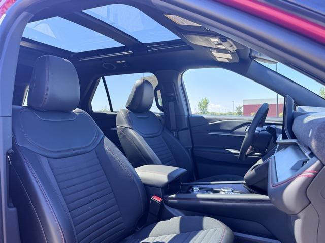 new 2025 Ford Explorer car, priced at $52,725