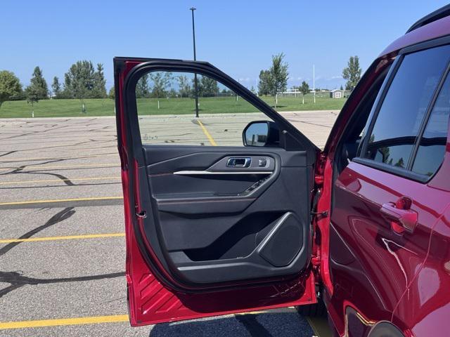 new 2025 Ford Explorer car, priced at $52,725