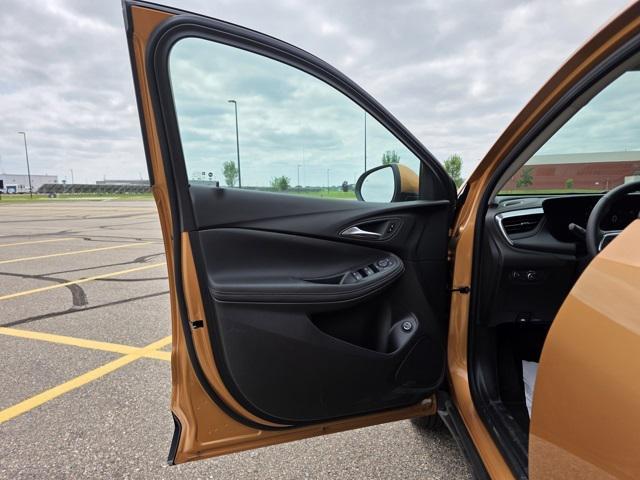 new 2025 Buick Encore GX car, priced at $27,000