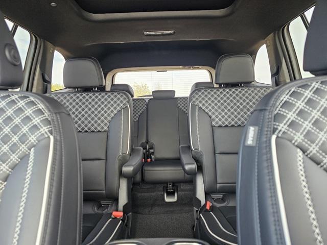 new 2025 GMC Acadia car, priced at $62,585