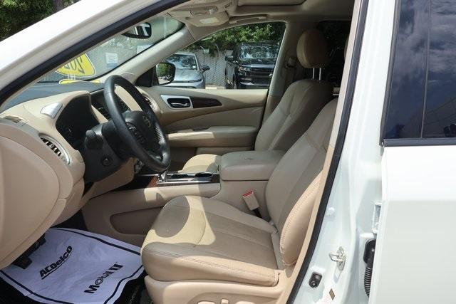 used 2020 Nissan Pathfinder car, priced at $20,990