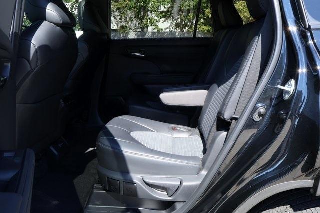 used 2024 Toyota Highlander car, priced at $42,790