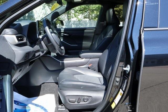used 2024 Toyota Highlander car, priced at $42,790