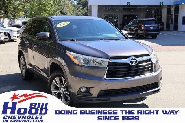 used 2014 Toyota Highlander car, priced at $17,440