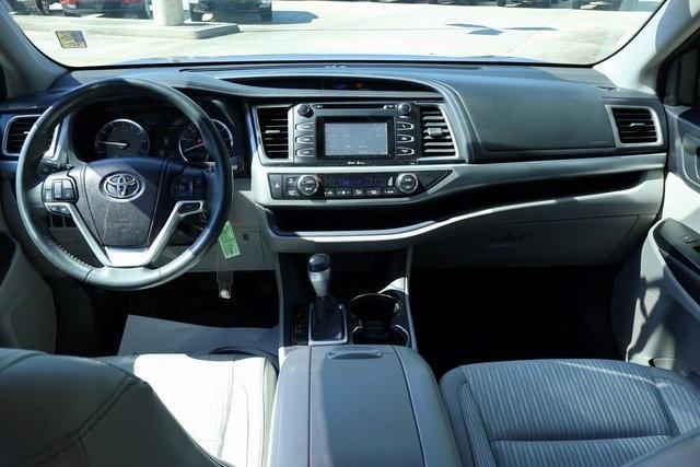 used 2014 Toyota Highlander car, priced at $17,440