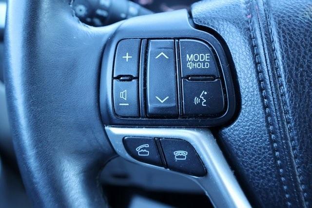 used 2014 Toyota Highlander car, priced at $17,440