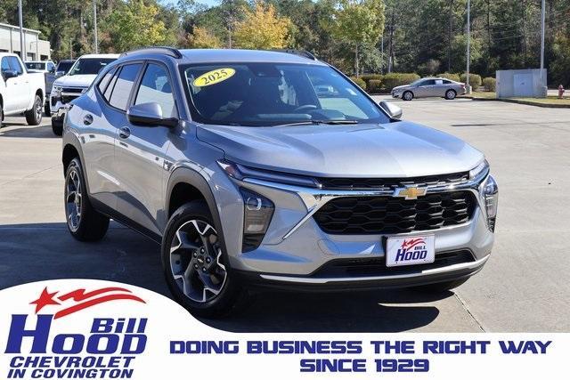 used 2025 Chevrolet Trax car, priced at $22,990