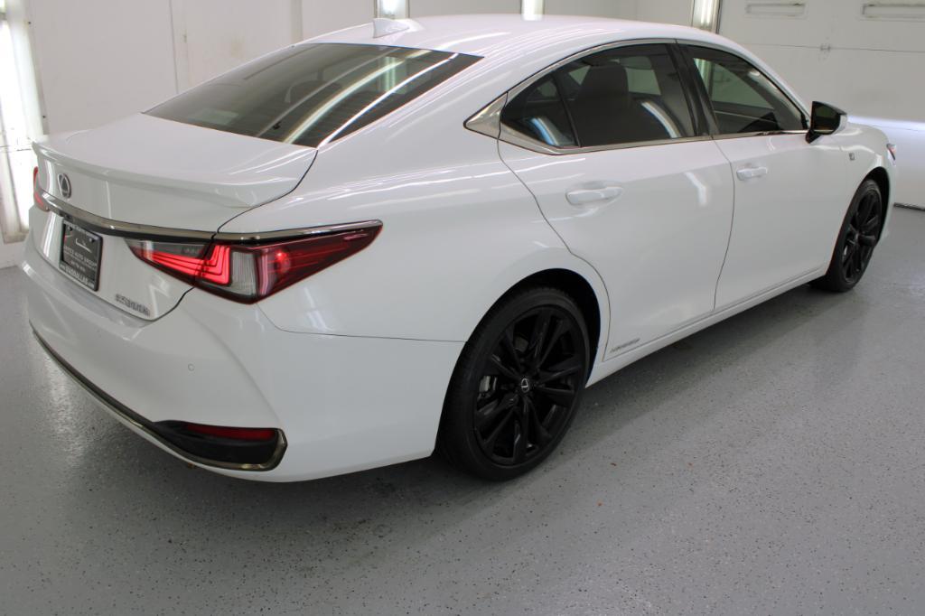 used 2022 Lexus ES 300h car, priced at $38,995