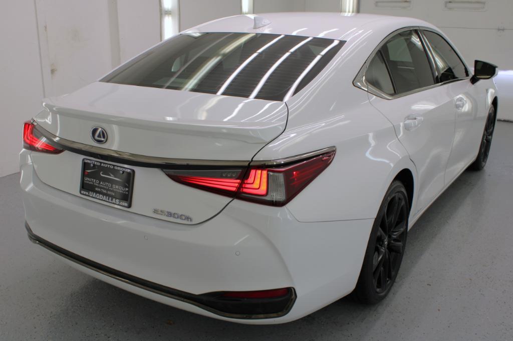 used 2022 Lexus ES 300h car, priced at $38,995