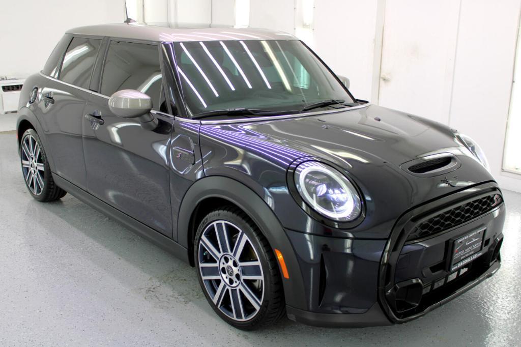 used 2022 MINI Hardtop car, priced at $25,995