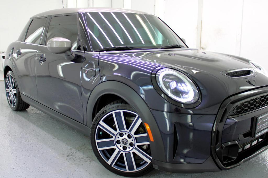 used 2022 MINI Hardtop car, priced at $25,995