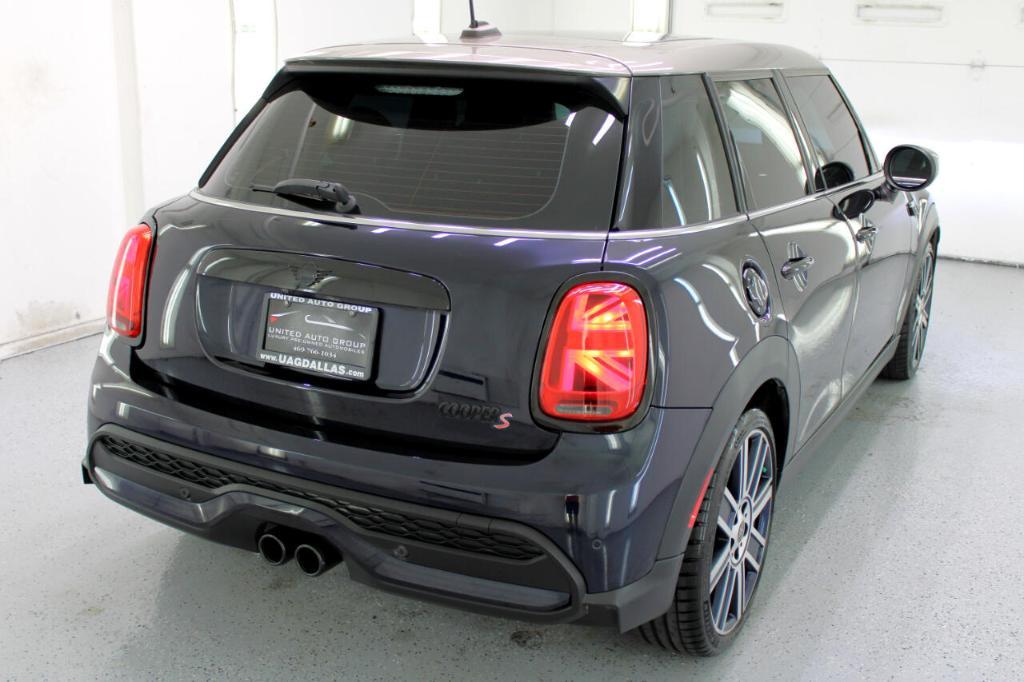 used 2022 MINI Hardtop car, priced at $25,995