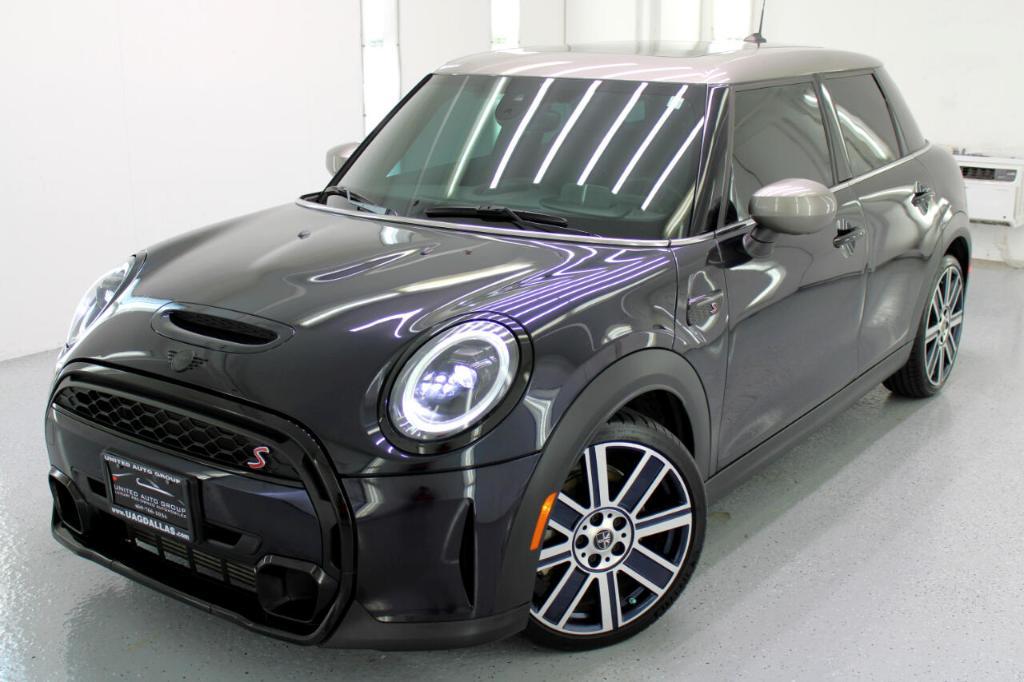 used 2022 MINI Hardtop car, priced at $25,995