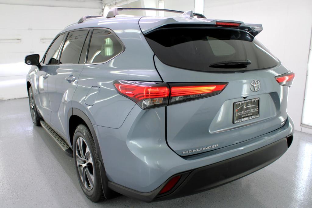 used 2021 Toyota Highlander car, priced at $32,995