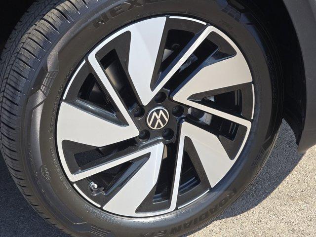 new 2026 Volkswagen Atlas car, priced at $49,057