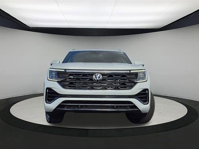 new 2024 Volkswagen Atlas Cross Sport car, priced at $49,014