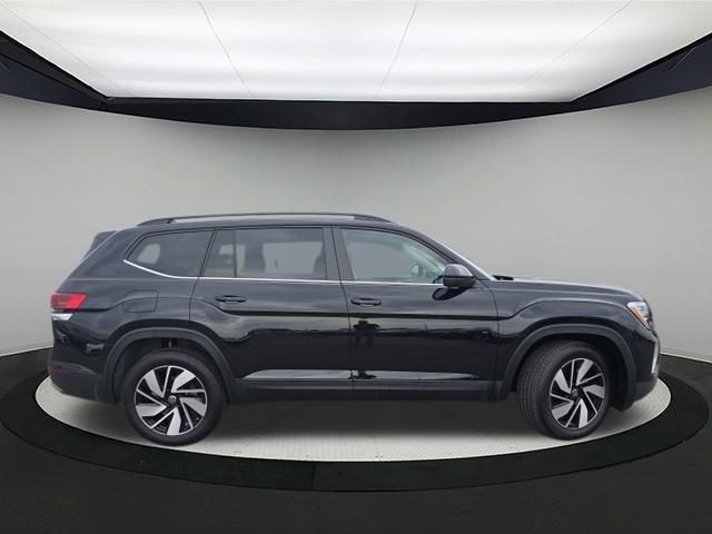 new 2025 Volkswagen Atlas car, priced at $44,916
