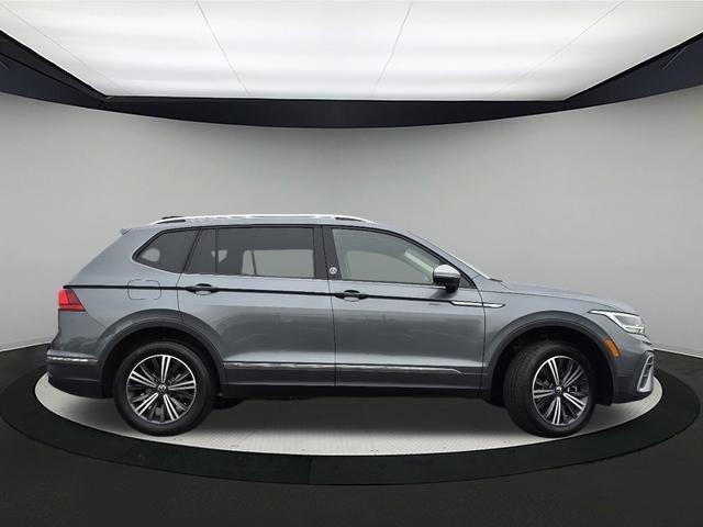 new 2024 Volkswagen Tiguan car, priced at $34,624