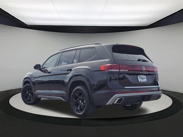 new 2025 Volkswagen Atlas car, priced at $48,352