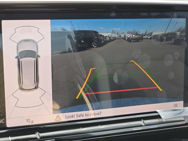 new 2025 Volkswagen Atlas car, priced at $48,352