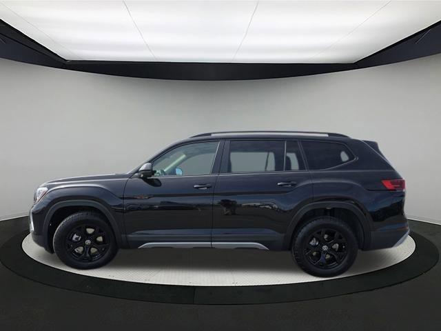 new 2025 Volkswagen Atlas car, priced at $48,352