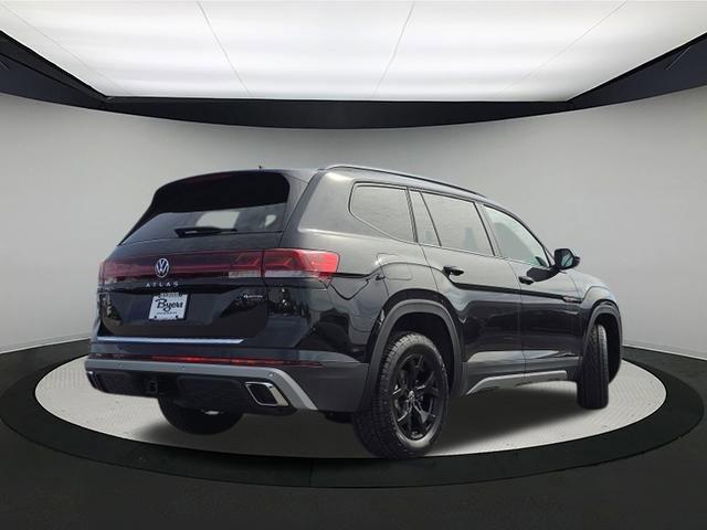 new 2025 Volkswagen Atlas car, priced at $48,352