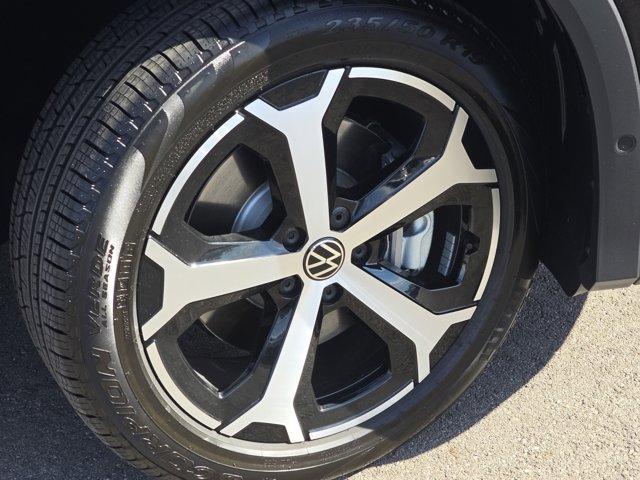 new 2025 Volkswagen Tiguan car, priced at $37,699