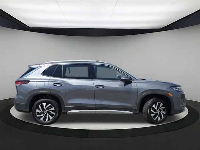 new 2025 Volkswagen Tiguan car, priced at $32,693