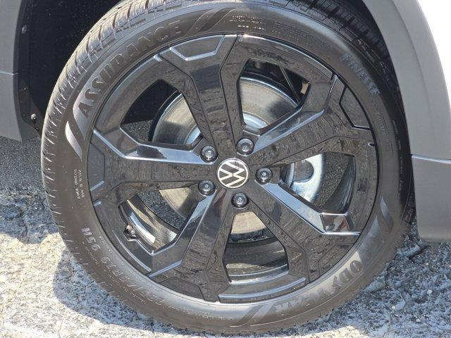 new 2025 Volkswagen Taos car, priced at $36,214