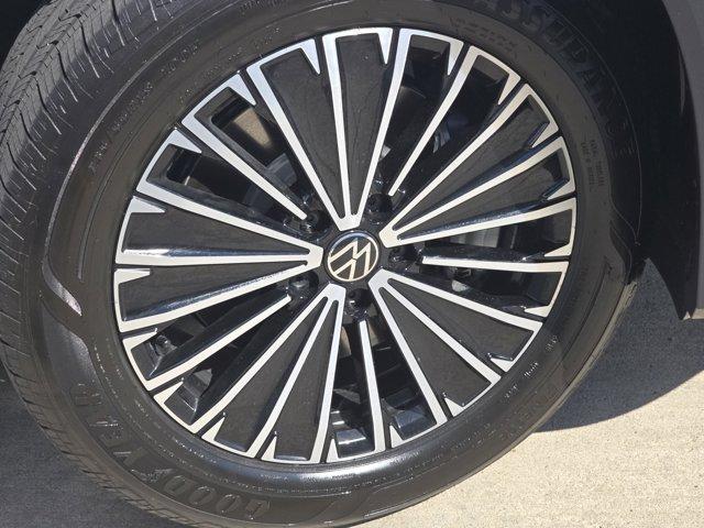 new 2025 Volkswagen Tiguan car, priced at $32,961