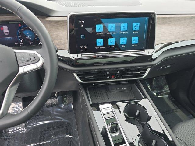 new 2025 Volkswagen Atlas car, priced at $50,389