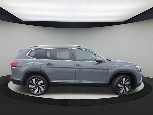 new 2025 Volkswagen Atlas car, priced at $50,389
