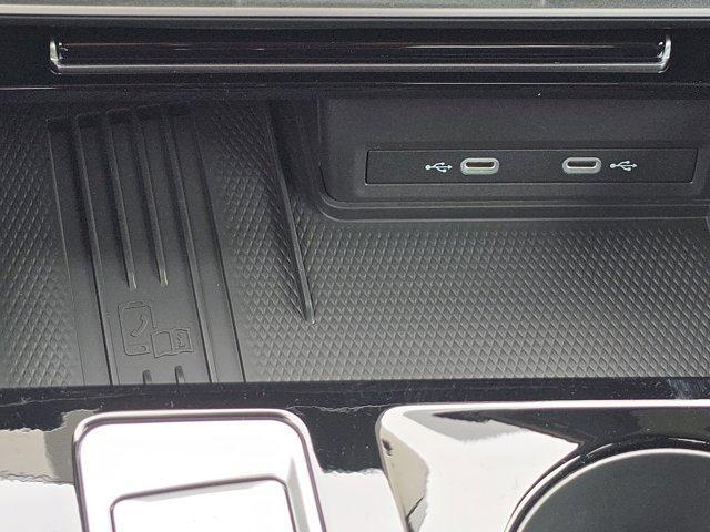 new 2025 Volkswagen Atlas car, priced at $50,389
