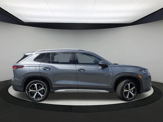 new 2025 Volkswagen Tiguan car, priced at $36,571