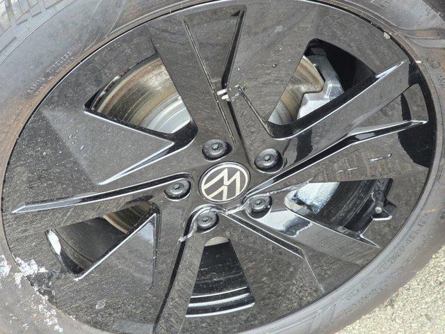 new 2025 Volkswagen Taos car, priced at $29,306