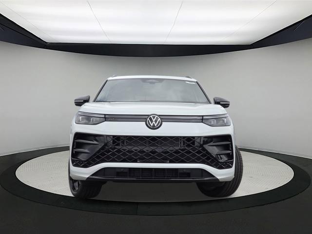 new 2025 Volkswagen Tiguan car, priced at $38,635