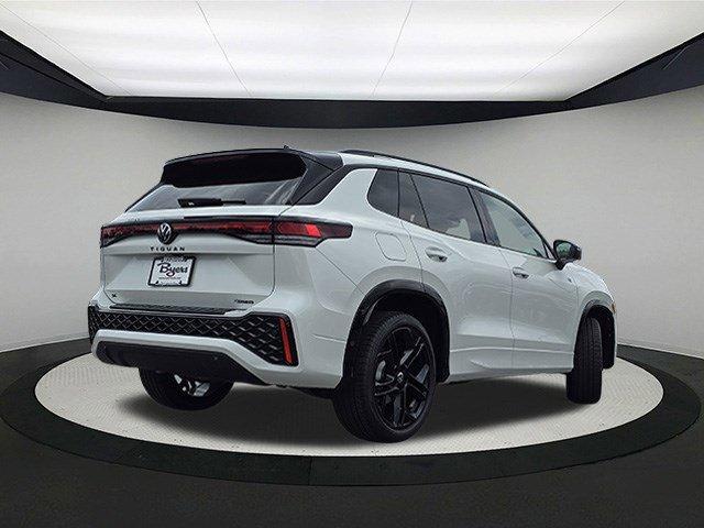 new 2025 Volkswagen Tiguan car, priced at $38,635