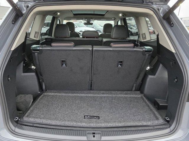 new 2025 Volkswagen Atlas car, priced at $48,296
