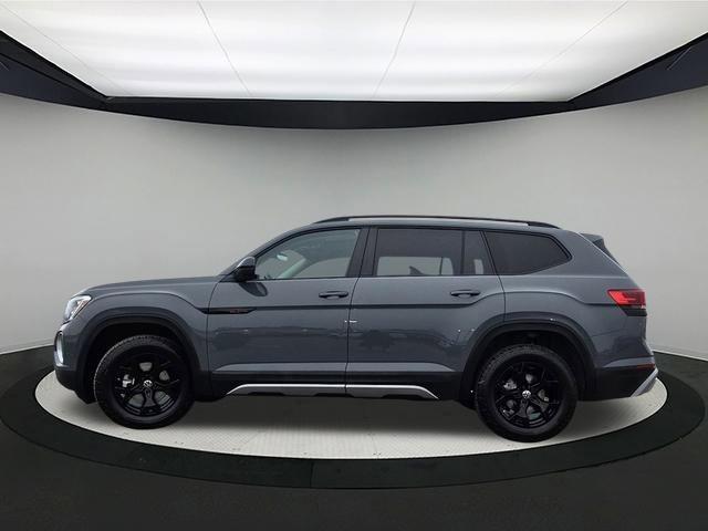 new 2025 Volkswagen Atlas car, priced at $48,296