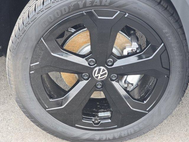 new 2025 Volkswagen Taos car, priced at $33,253