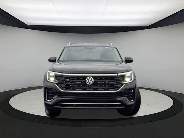 new 2025 Volkswagen Atlas car, priced at $55,394