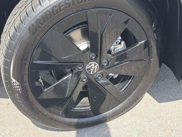 new 2025 Volkswagen Taos car, priced at $30,822