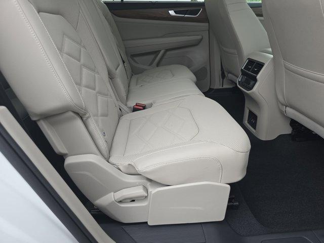 new 2025 Volkswagen Atlas car, priced at $45,948