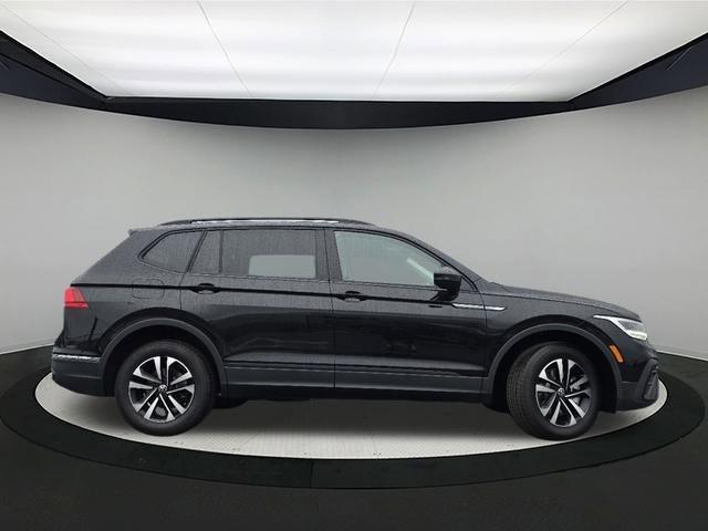 new 2024 Volkswagen Tiguan car, priced at $30,275