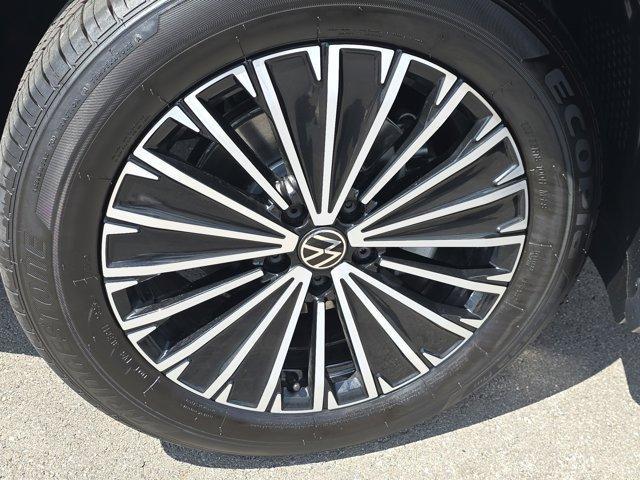 new 2025 Volkswagen Tiguan car, priced at $31,499