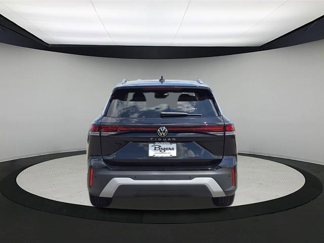 new 2025 Volkswagen Tiguan car, priced at $31,499
