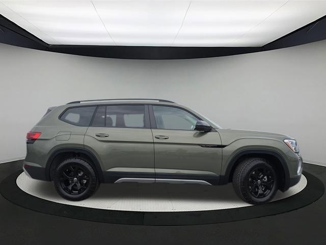 new 2025 Volkswagen Atlas car, priced at $48,457